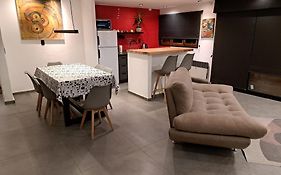 Departamento Entero 2 Dormitorios B° Urca con Cochera